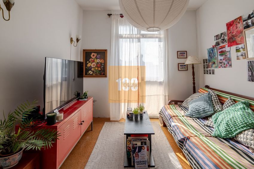Imagem Sala de estar de apartamento t2 em Rua de Santa Catarina