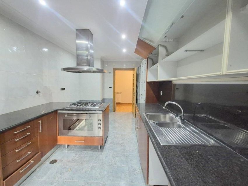 Imagem Cozinha de apartamento t2 em Vila Franca de Xira