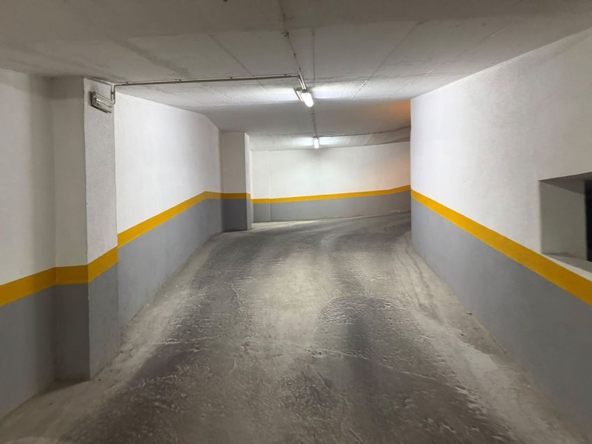 Imagem Garagem de apartamento t3 em Praceta das Flores, 5