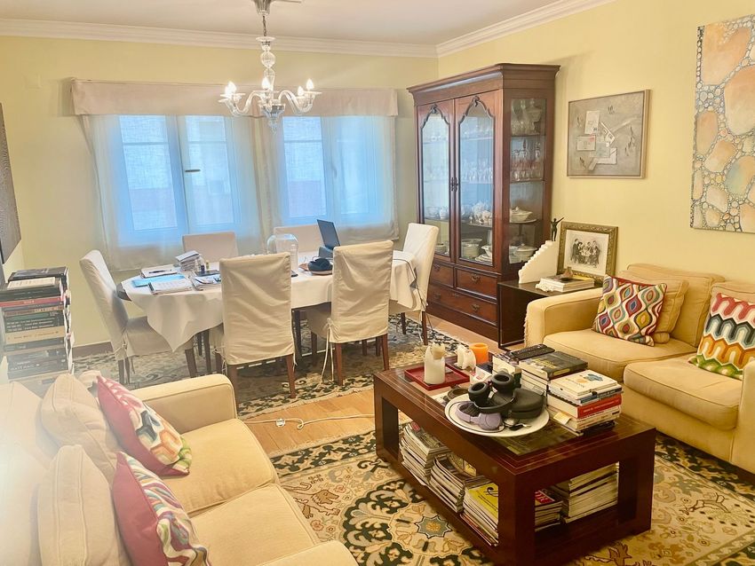 Imagem Sala de estar de apartamento t2 em Rua Borges Carneiro, 30