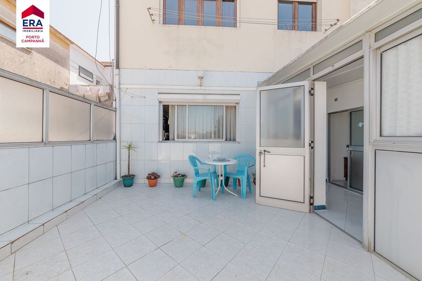Imagem Terraço de apartamento t1 em Rua de Pinto Bessa