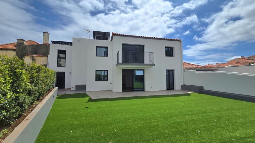 Imagem Fachada de apartamento t1 em Rua Bela São Tiago, 29