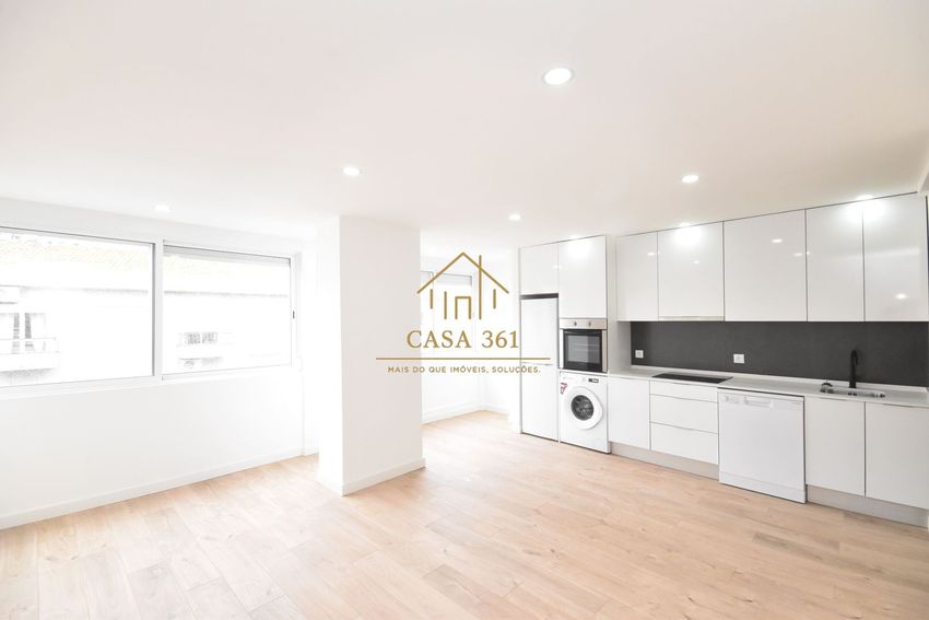 Imagem Sala de estar de apartamento t2 em Castanheira do Ribatejo e Cachoeiras