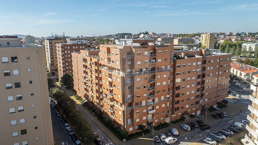 Imagem Vistas de apartamento t2 em Rua Germão Galharde