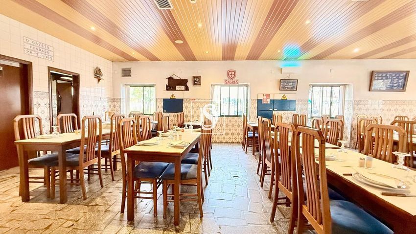 Imagem Sala de jantar de espaço comercial em Rua Almirante Reis, 300