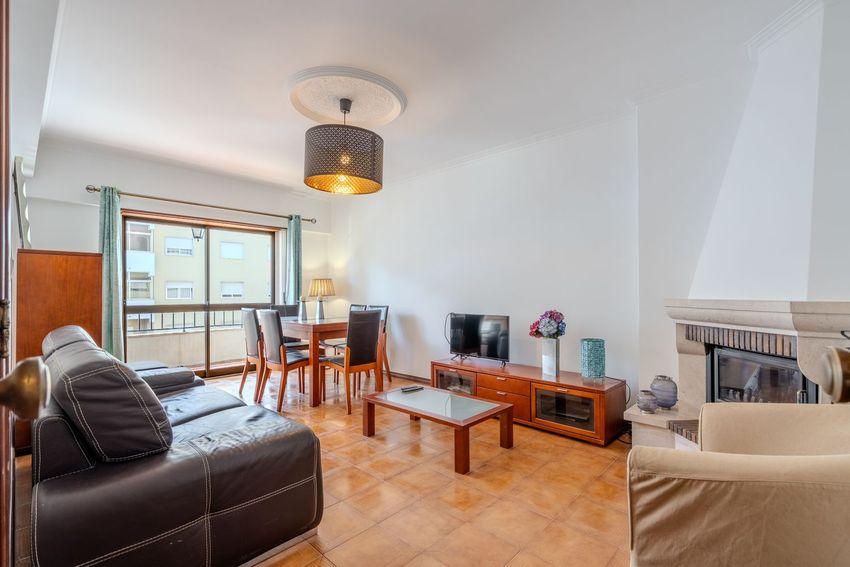 Imagem Sala de estar de apartamento t3 em Massamá