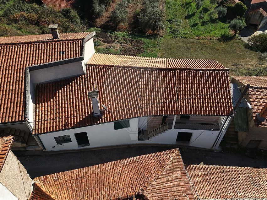Imagem Terraço de  moradia geminada em Rua da Figueira, 3780-472, Moita, Anadia, Aveiro