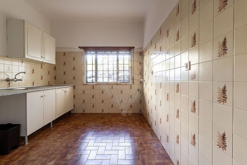 Imagem Corredor de apartamento t2 em Rua Cidade de Luanda