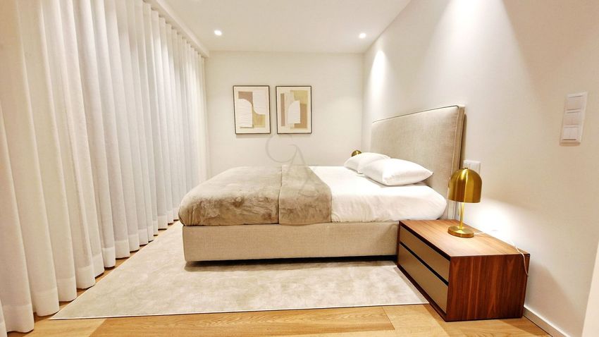 Imagem Quarto de apartamento t3 em Rua Dom Francisco Manuel de Melo, 5