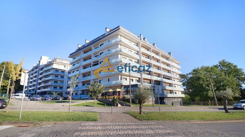 Imagem Vistas de apartamento t2 em Paredes