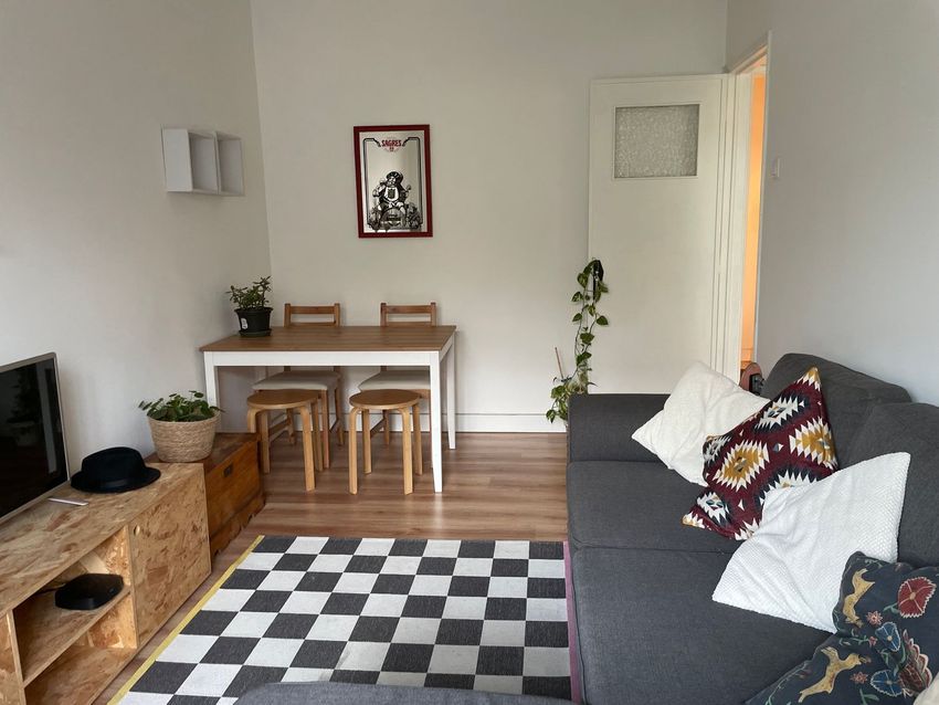 Imagem Sala de estar de apartamento t1 em Rua Ricardo Jorge, 4