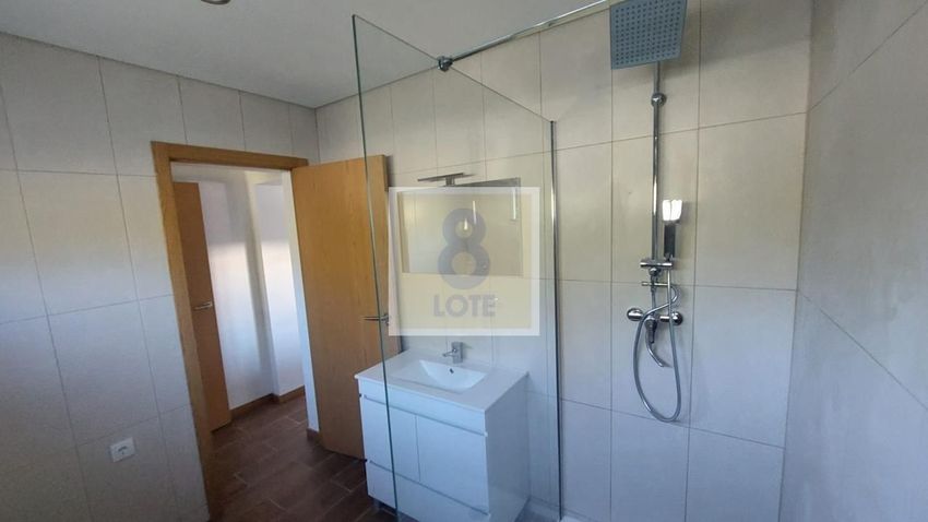 Imagem Casa de banho de apartamento t3 em Campo