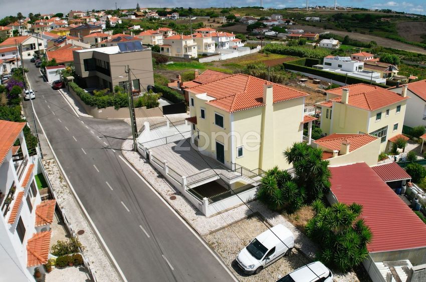 Зображення Деталі,  окремий будинок чи котедж, Rua Principal, 6