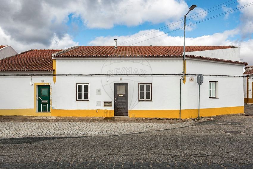 Зображення Фасад,  окремий будинок чи котедж, Rua Dom João II