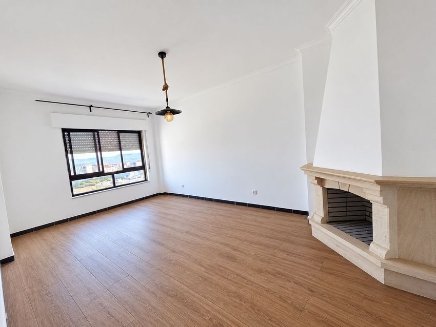 Imagem Divisão de apartamento t2 em Centro