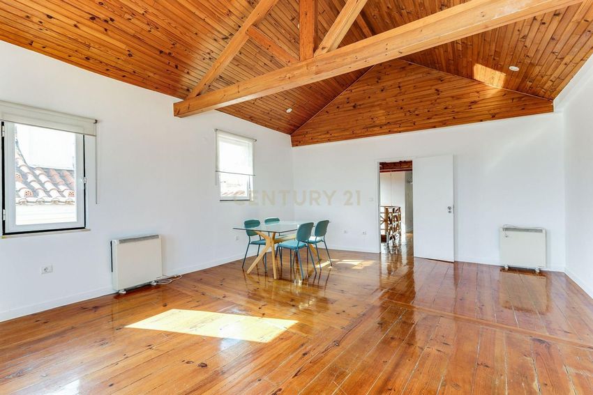 Imagem Sala de estar de apartamento t2 em Rua dos Remédios, 130