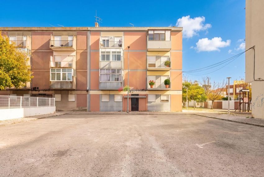 Imagem Vistas de apartamento t3 em Rua do Alecrim s/n