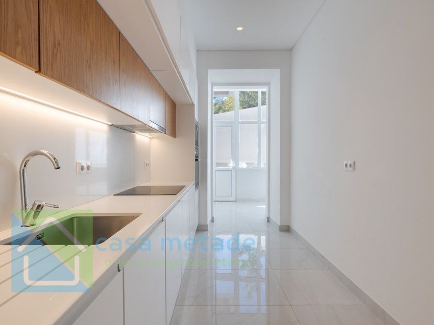 Imagem Cozinha de apartamento t2 em Bairro Azul - Parque Eduardo VII