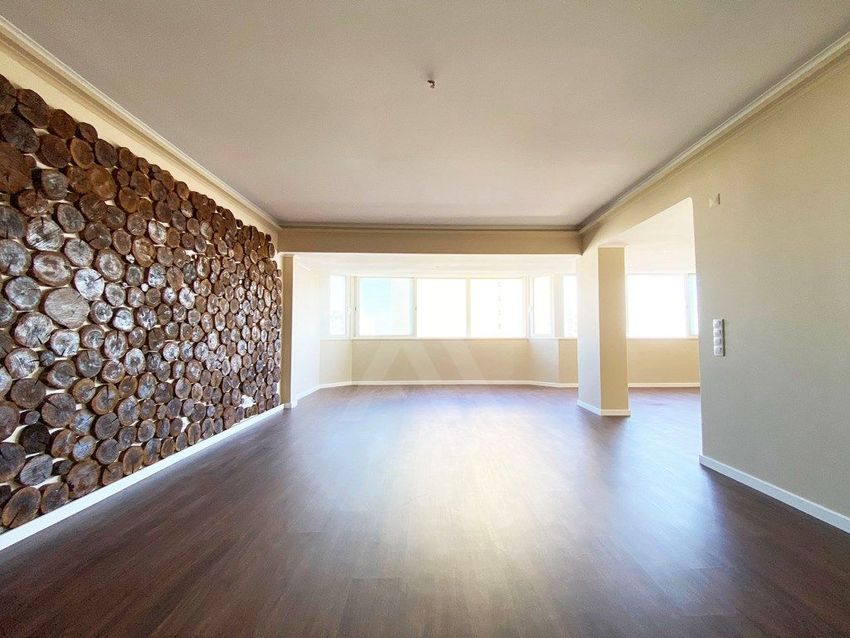Imagem Divisão de apartamento t4 em Rua António Andrade Júnior, 307