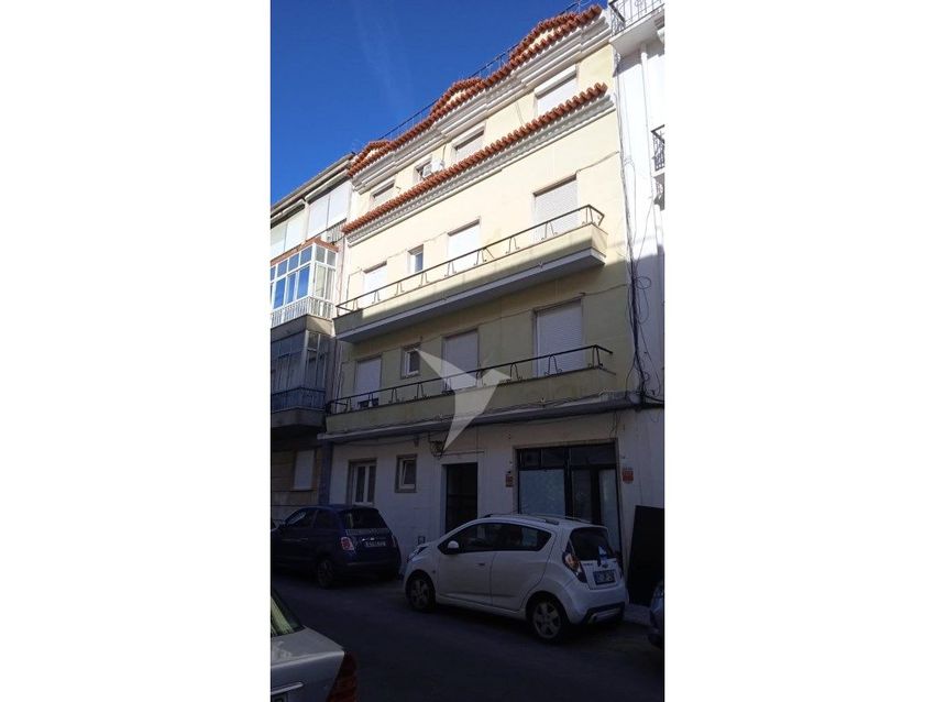 Imagem Fachada de apartamento t0 em Rua Cláudio Nunes