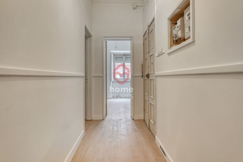 Imagem Corredor de apartamento t3 em Rua Barão de Sabrosa