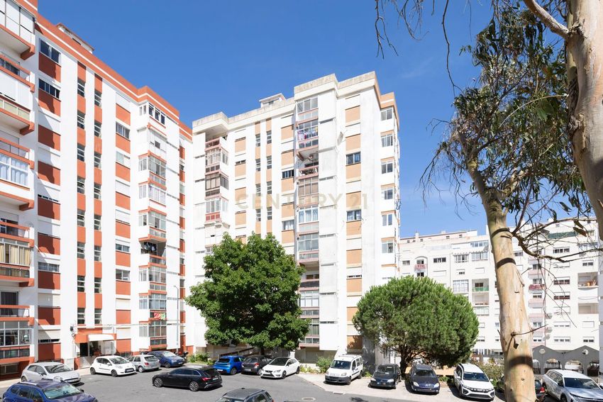 Imagem Vistas de apartamento t2 em Rua António Nobre, 8