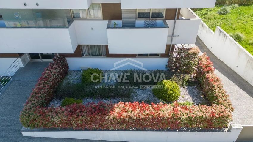 Imagem Terraço de apartamento t3 em Rua Albino da Costa Reis
