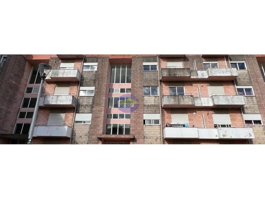 Imagem Vistas de apartamento t2 em Centro