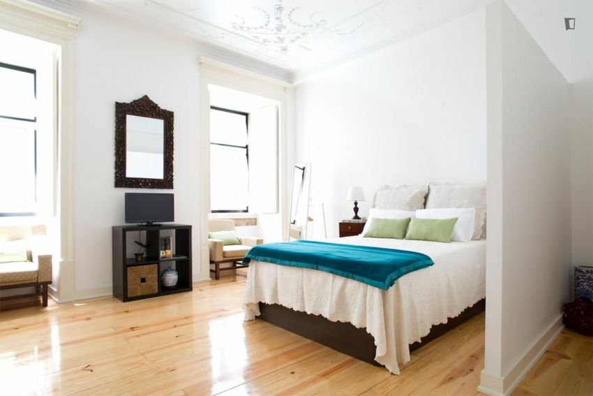 Imagem Sala de estar de apartamento t0 em Rua Paiva de Andrada