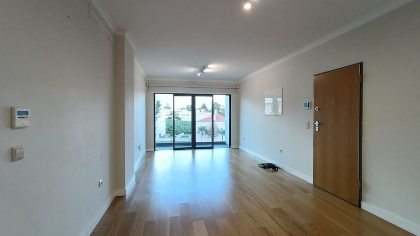 Imagem Divisão de apartamento t2 em Rua Fundacão Zino