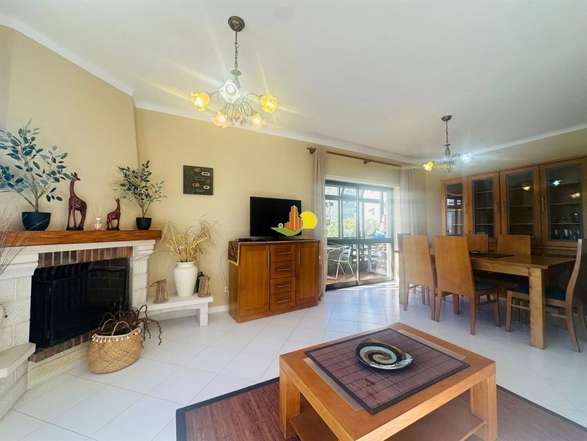 Imagem Sala de estar de apartamento t3 em Tavarede