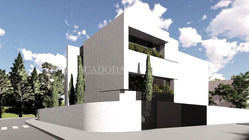 Imagem Fachada de  casa ou moradia em Rua da Agra