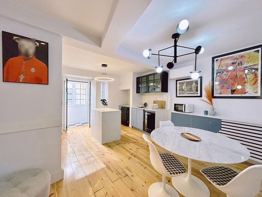 Imagem Sala de estar de apartamento t1 em Rua do Sol à Graça, 61