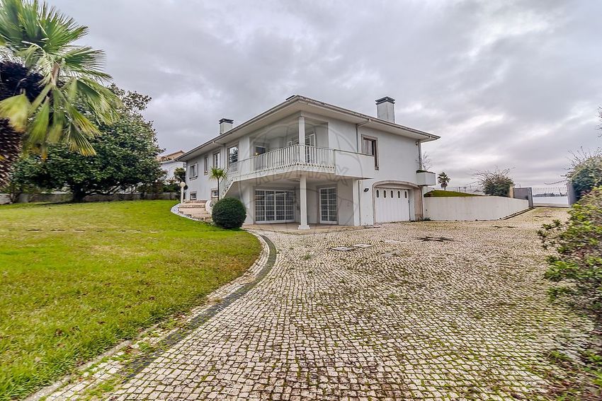 Imagem Fachada de  moradia independente em Lourosa