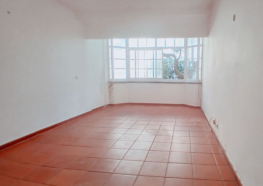 Imagem Divisão de apartamento t3 em Avenida Engenheiro António de Azevedo Coutinho, 561