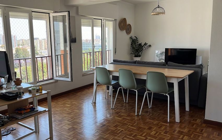 Imagem Sala de estar de apartamento t2 em Rua Furriel João Nunes Redondo, 2