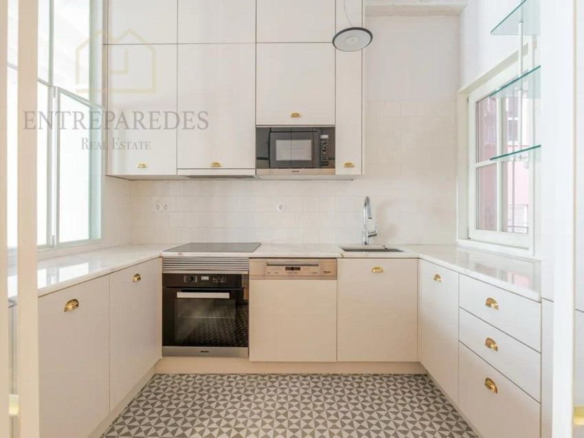 Imagem Cozinha de apartamento t3 em Rua de Mouzinho da Silveira