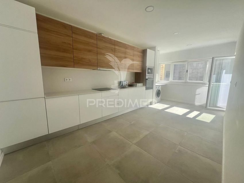 Imagem Cozinha de apartamento t3 em Alto do Seixalinho