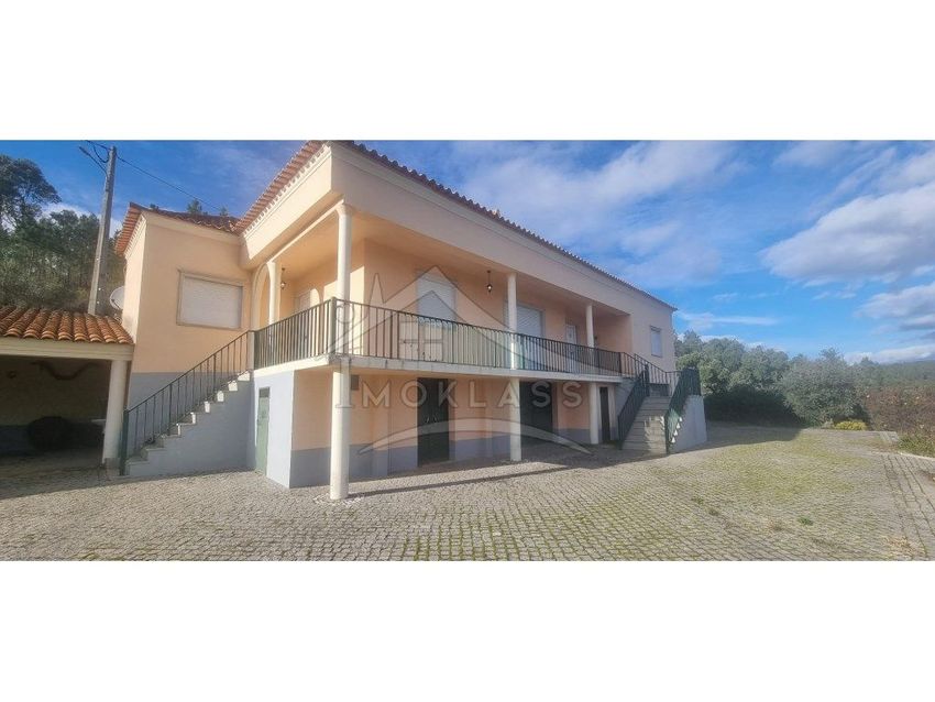 Imagem Fachada de  moradia independente em São Vicente da Beira