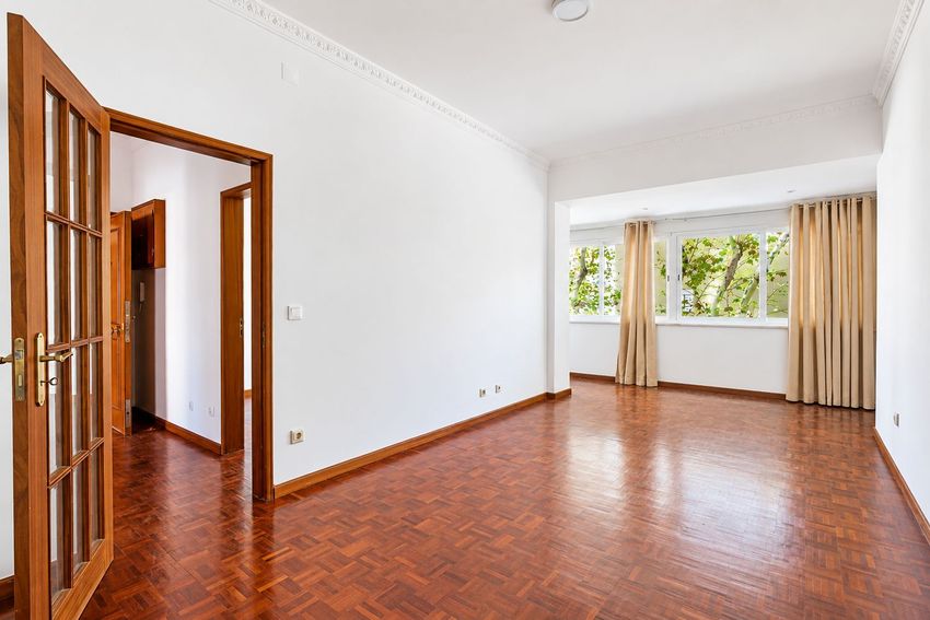 Imagem Divisão de apartamento t2 em Rua Miguel Bombarda, 413
