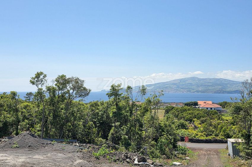 Imagem Vistas de terreno em Criação Velha