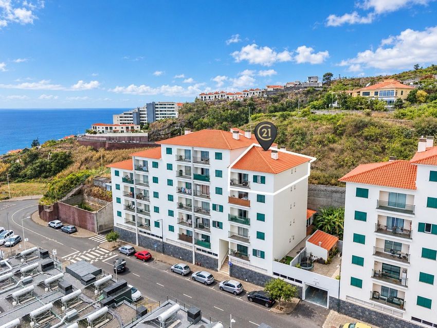 Imagem Fachada de apartamento t2 em Estrada do Garajau, 77