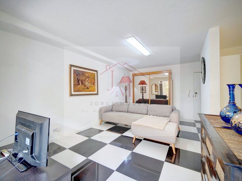 Imagem Quarto de apartamento t0 em Centro