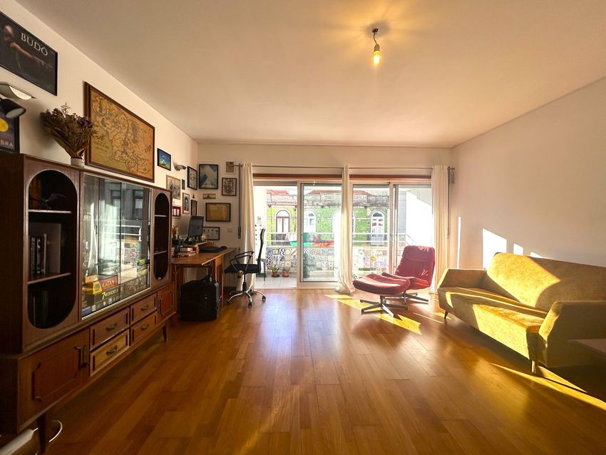 Imagem Sala de estar de apartamento t1 em Rua do Duque de Loulé, 226