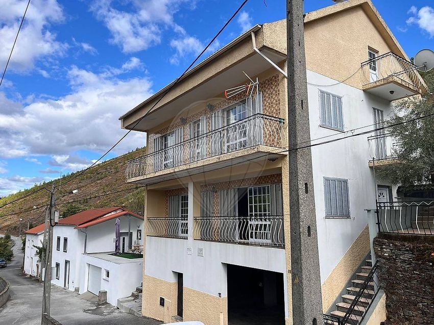 Imagem Fachada de  moradia independente em Verdelhos