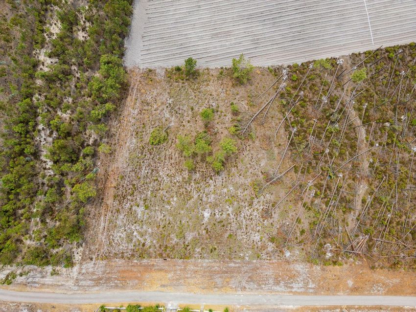 Imagem de terreno em Rua Principal
