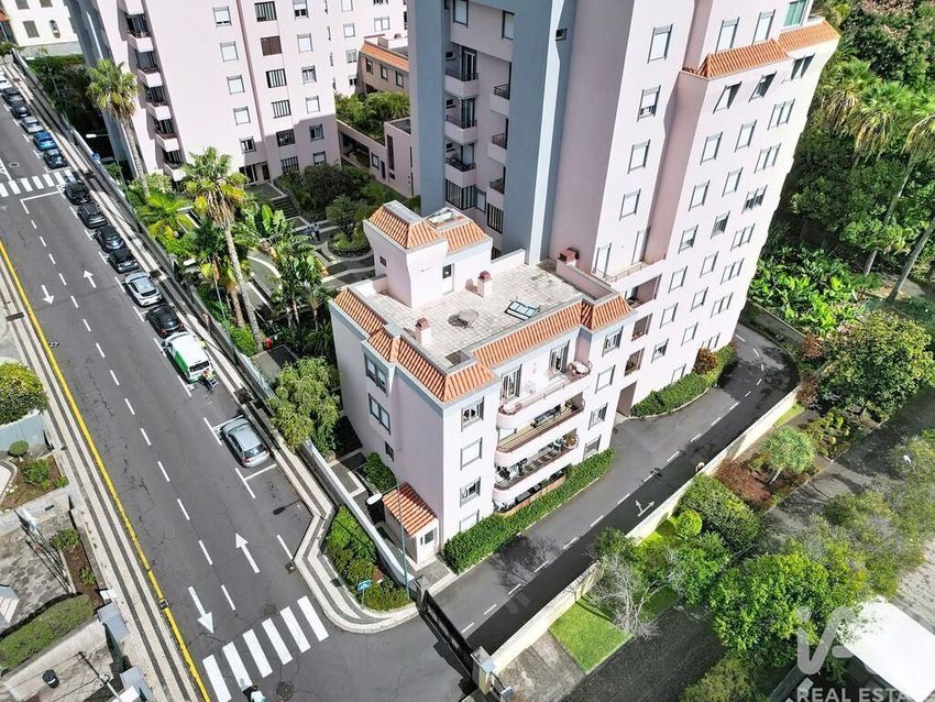 Imagem Fachada de apartamento t3 em Sé
