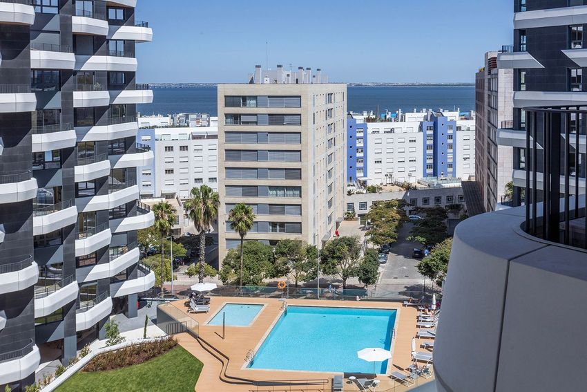 Imagem Piscina de apartamento t1 em Rua Mário Botas, 1
