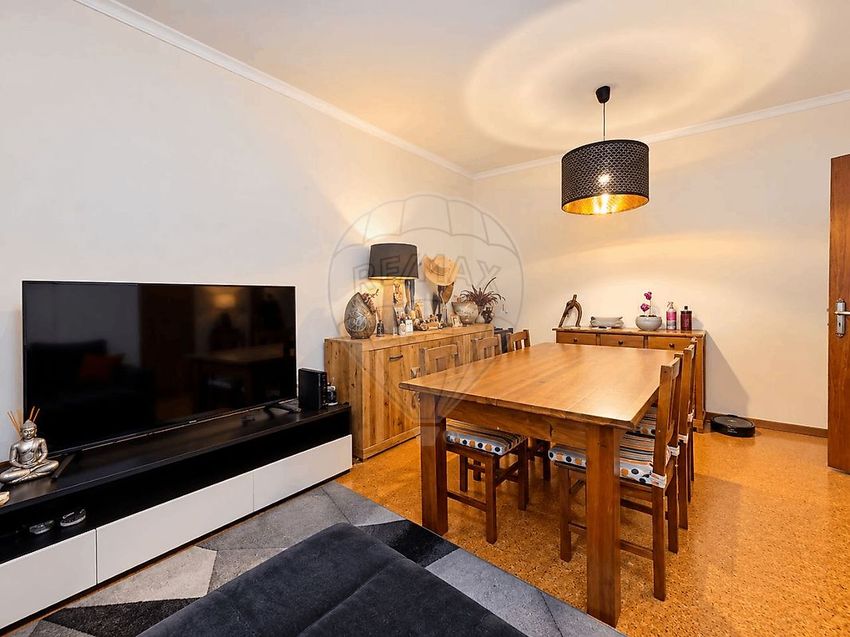 Imagem Sala de estar de apartamento t3 em Rua da Peteja, 12