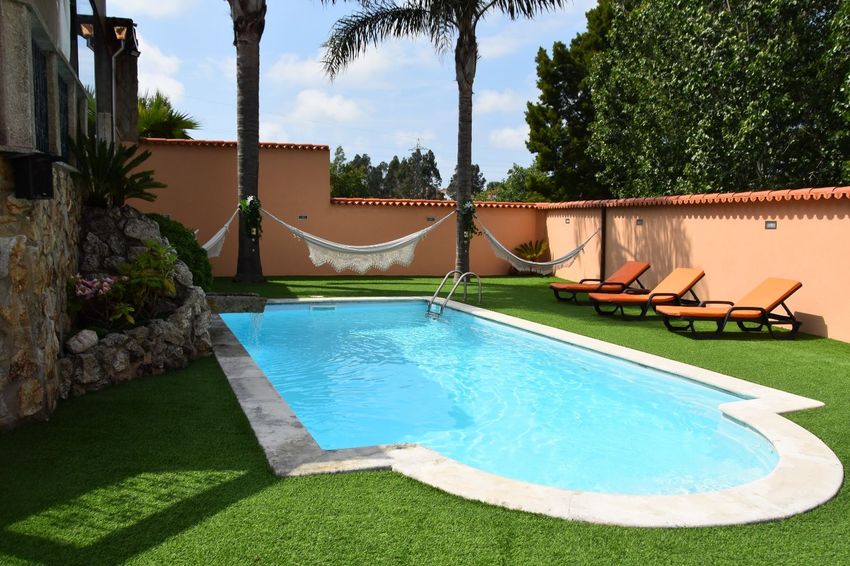 Imagem Piscina de  moradia independente em Paços de Brandão